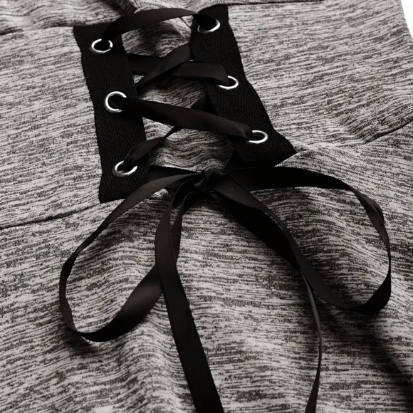 Elegant Gray Layered Women's Dress - Picture 4 of 6